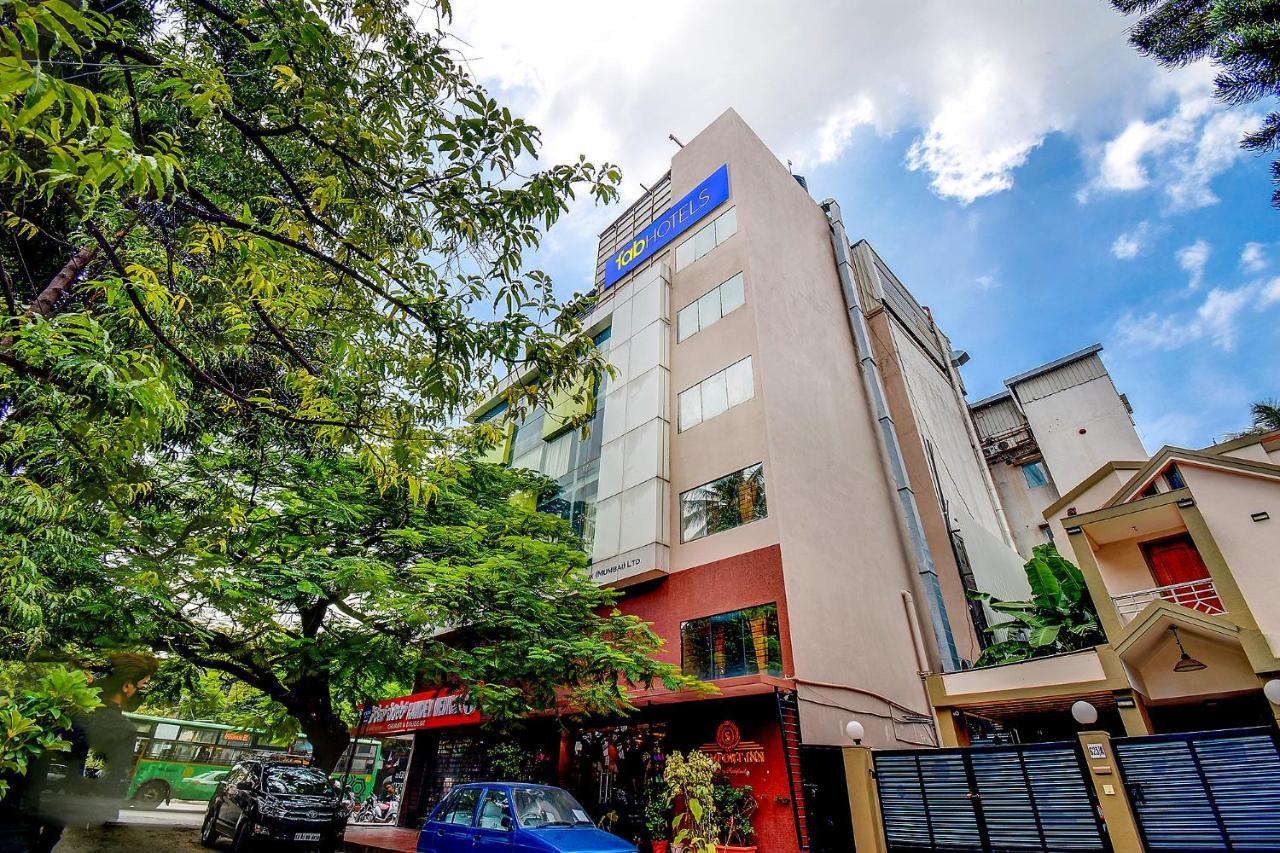 Fabhotel S Comfort Inn - Indiranagar Bangalore Buitenkant foto