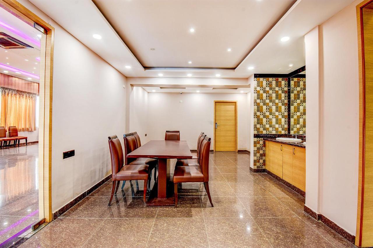 Fabhotel S Comfort Inn - Indiranagar Bangalore Buitenkant foto
