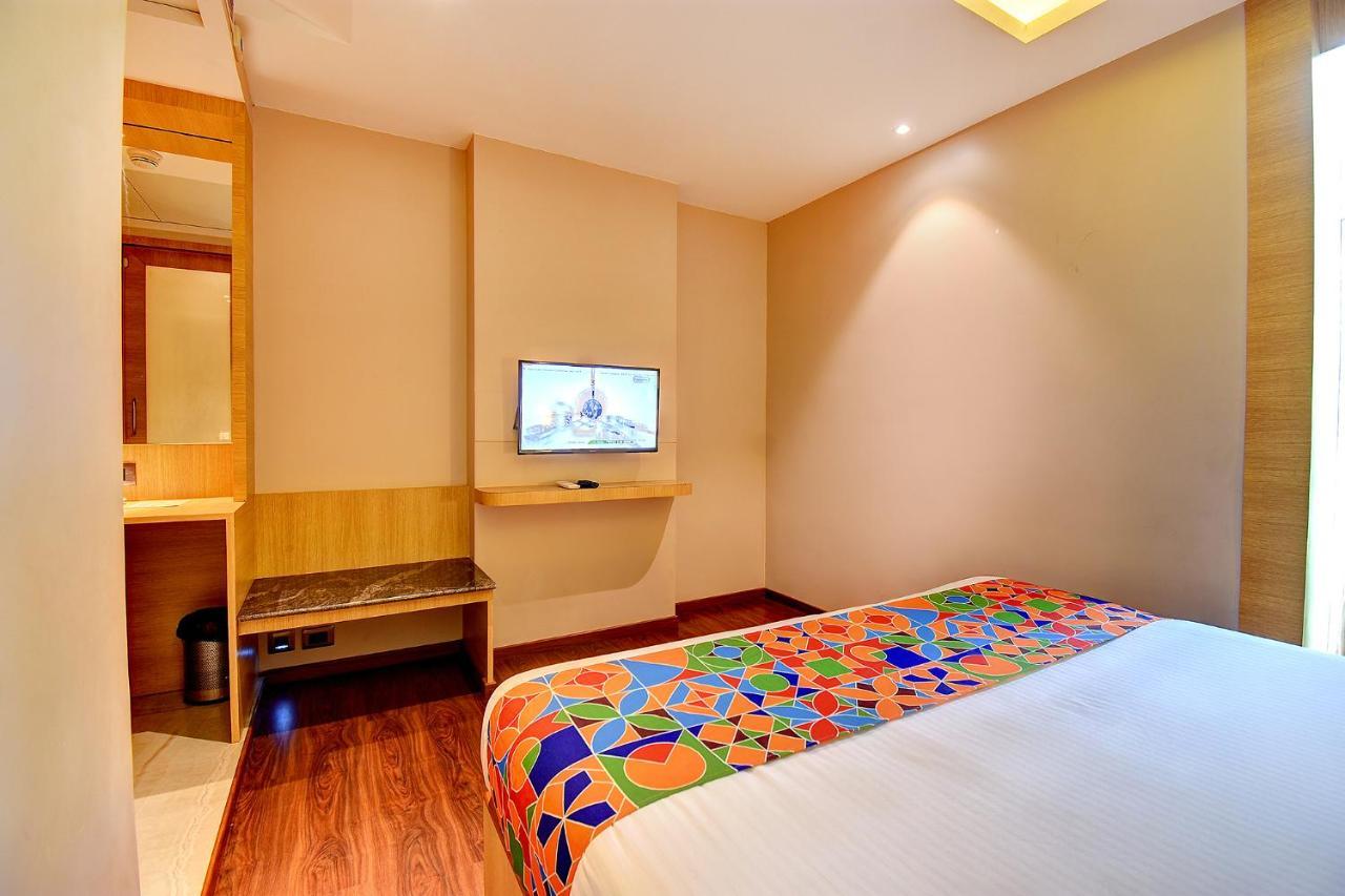 Fabhotel S Comfort Inn - Indiranagar Bangalore Buitenkant foto